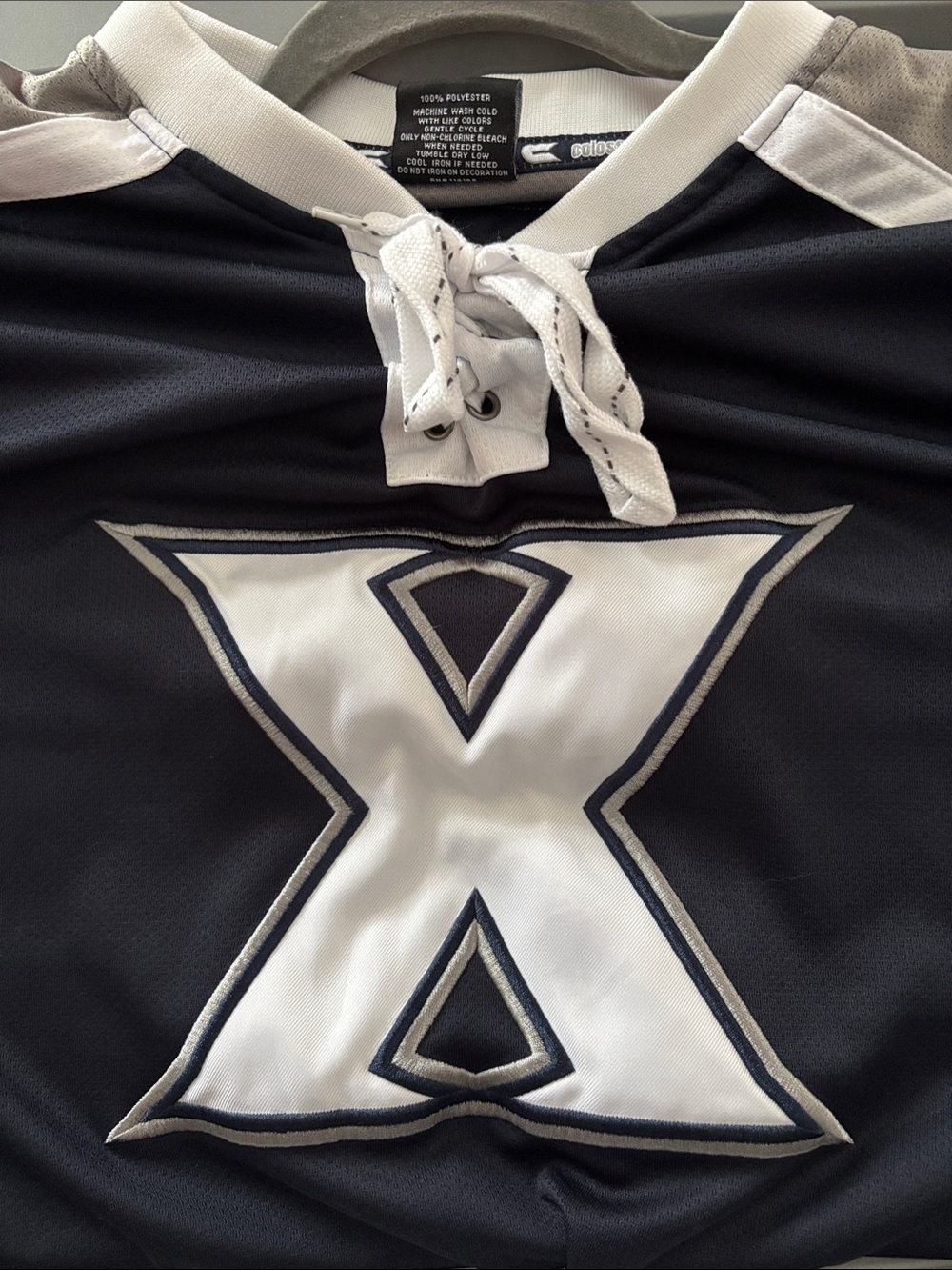 Xavier Musketeers Hockey Jersey men’s Large